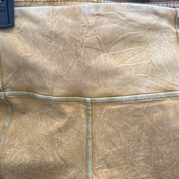 Lululemon Athletica Tan High-Waisted Leggings - Picture 6 of 8